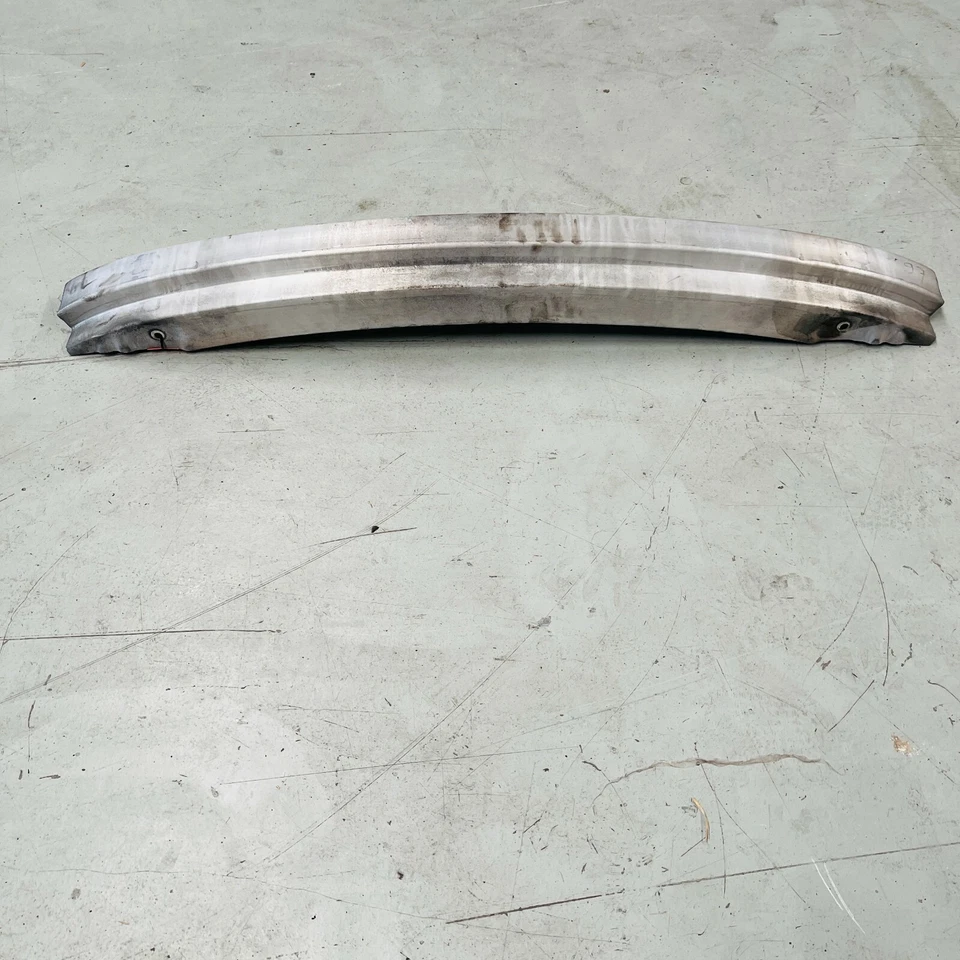 05-11 Barra de refuerzo de parachoques trasero Audi A6 Quattro choque impacto OEM Foto 4 de 4