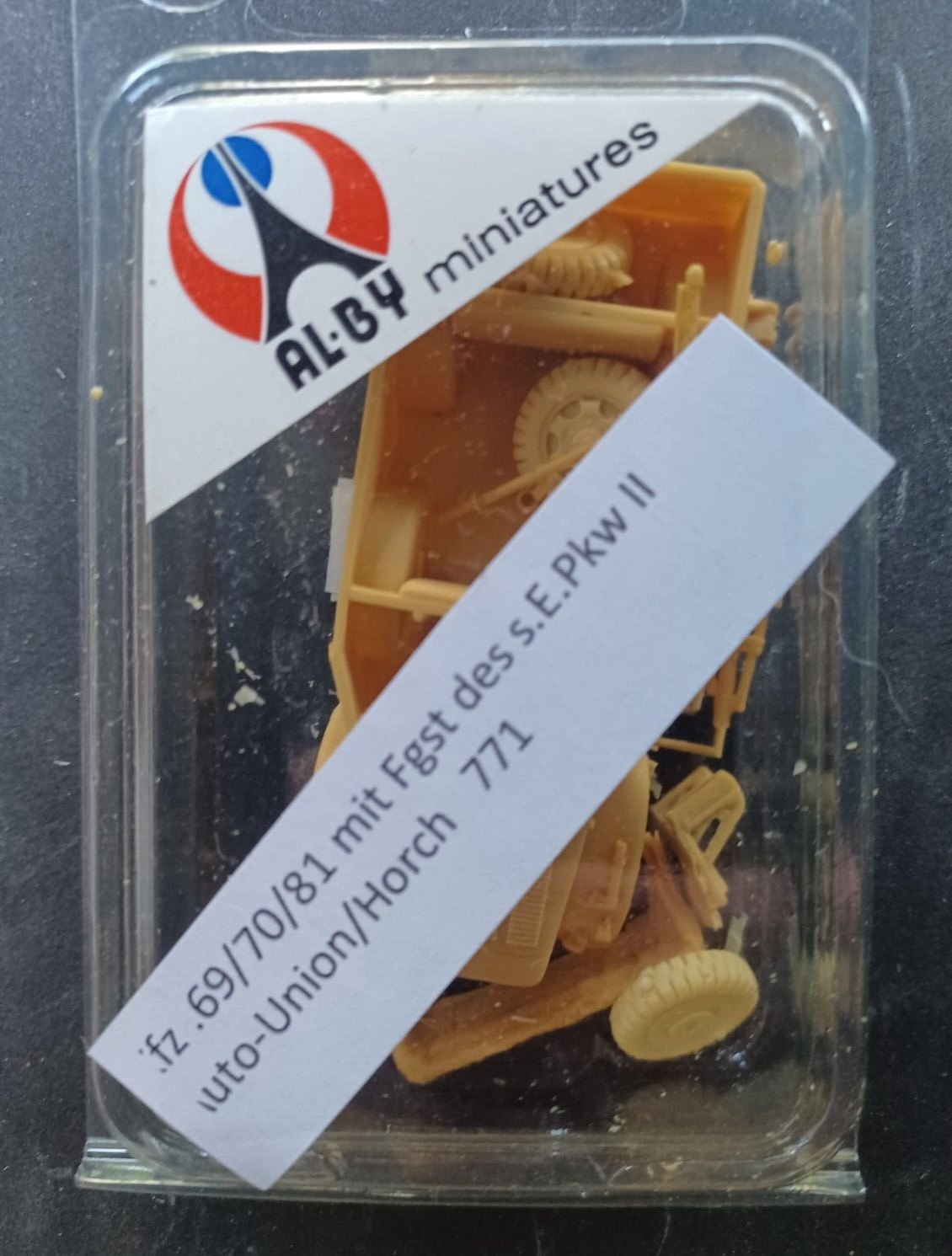 Foto 1 di 2