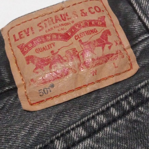 Levi's 501 Premium Cut Off Denim Shorts-Size 25-Button Fly-Faded Black-Raw Hem - Picture 5 of 8