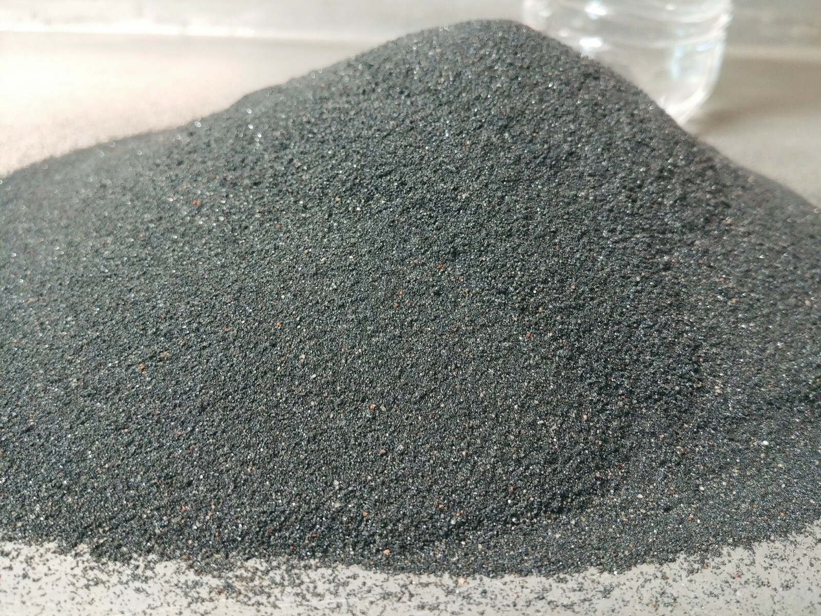 40-lbs Magnetite black sand, Montana, pure magnetic fine 30 mesh, Zen meow, gold