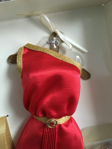 Franklin Mint 16"Vinyl Roman Empress JULIA Toy Doll ENSEMBLE clothes outfit NRFB - Picture 3 of 12