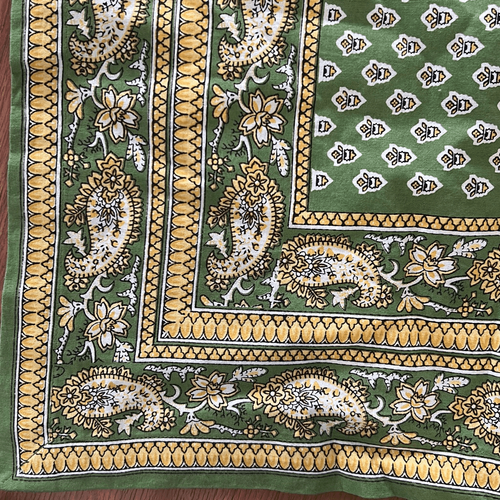 Williams Sonoma green yellow French Paisley bee rectangular tablecloth 70x90 - Picture 3 of 4