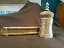 Encrier ancien en métal décoré avec porte-plume/repose-plume Ottoman