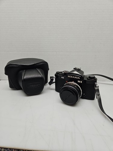 Vintage Miranda RE-ii 35mm Camera with f/1.8 50 mm lens. 1970s Japan