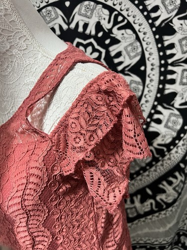 T-shirt With Floral Lace Top Peekaboo Ruffle Sleeves Size UK 10 Primark GREAT - Picture 3 of 6