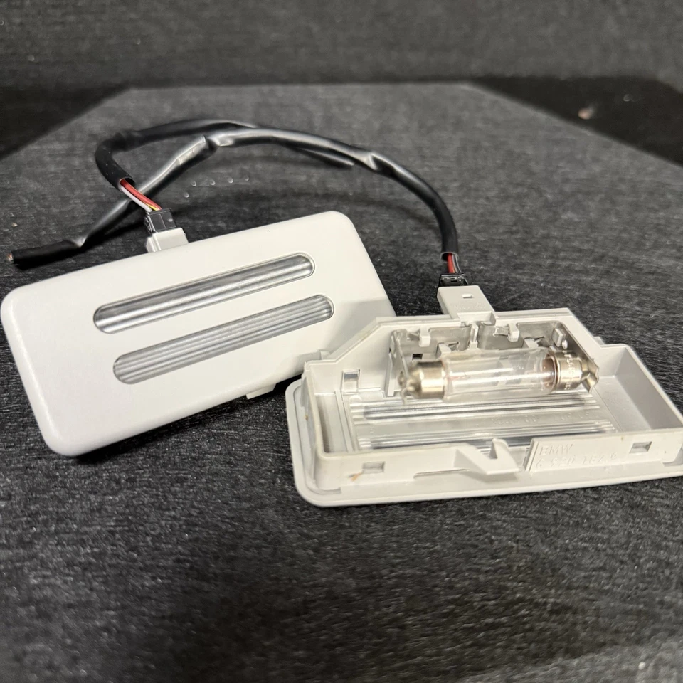 04 luces de espejo parasol BMW 545i Foto 3 de 3