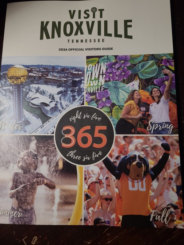Knoxville Tennessee Visitors Guide. Free Shipping.