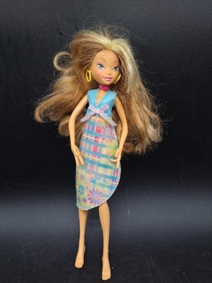  2004 Winx Club Dance Night Flora Doll In Fairy Magic Fashion Dress