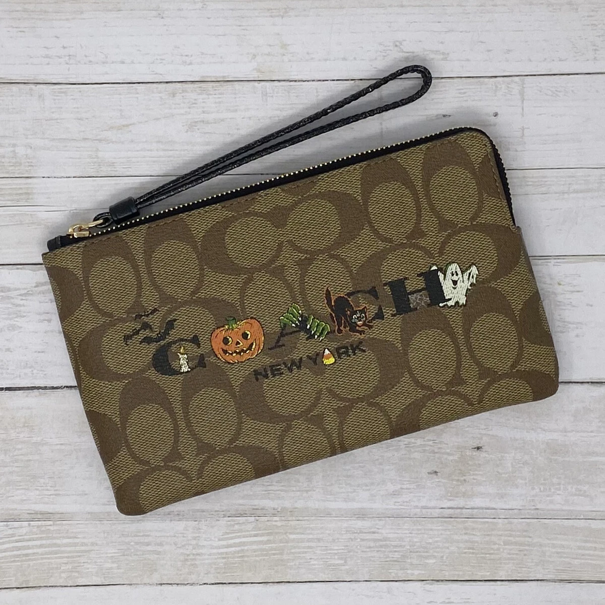 coach wristlet inside