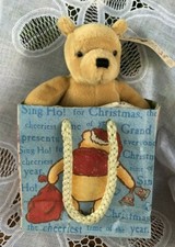 GUND - 7" CLASSIC PLUSH POOH BEAR IN GIFT BAG