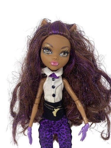 Monster High Clawdeen Wolf Doll - Picture 2 of 4