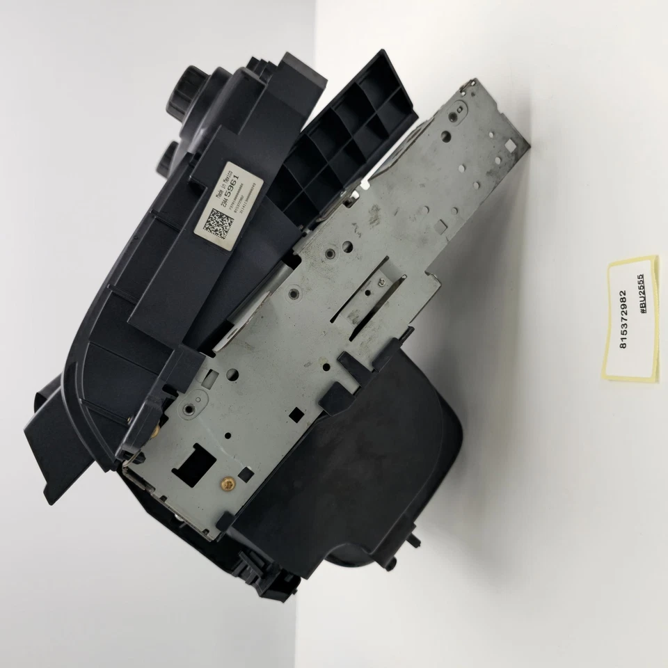 2017-2022 GMC Sierra Denali 2500 Radio Control Panel Display Screen 815372982 - Image 4 of 4