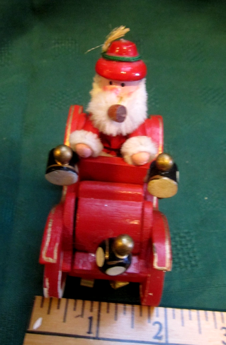 Antiguo adorno de coche modelo A vintage Kurt S Adler 1982 de madera Papá Noel conduciendo - Imagen 3 de 13