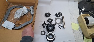 PARTIAL SPICER  Nest Kit - 716D717 35 SPLINE FORD D-60