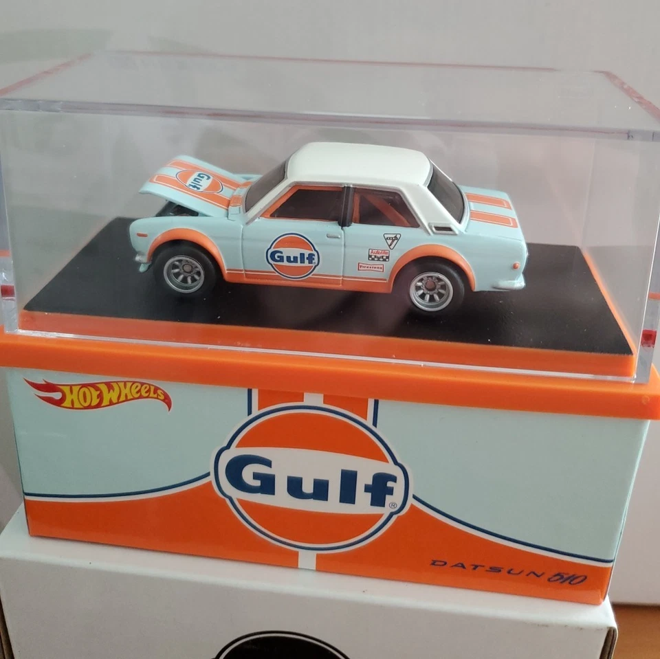Hot Wheels 2022 Red Line Club RLC Exclusive '71 Datsun 510 Gulf Decor - Image 2 of 4