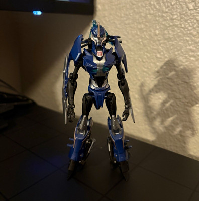 OFFICIAL Transformers Prime First Edition 2011 Arcee - complete