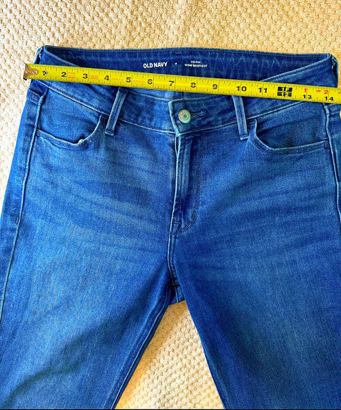 Old Navy Wow Boot-Cut Jeans Women’s Size 4 – Mid-Rise, Comfortable, Classic Fit