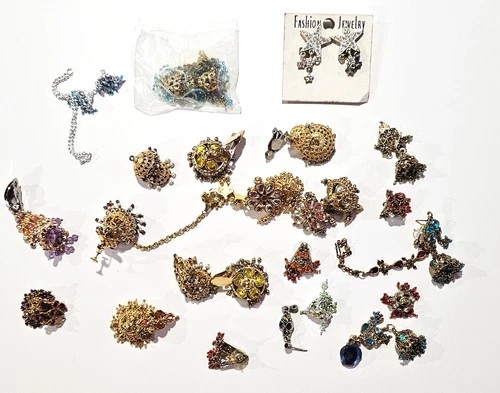 Vintage Costume Jewelry Lot Mixed Earrings & Clips Rhinestone Beads Gold Tone