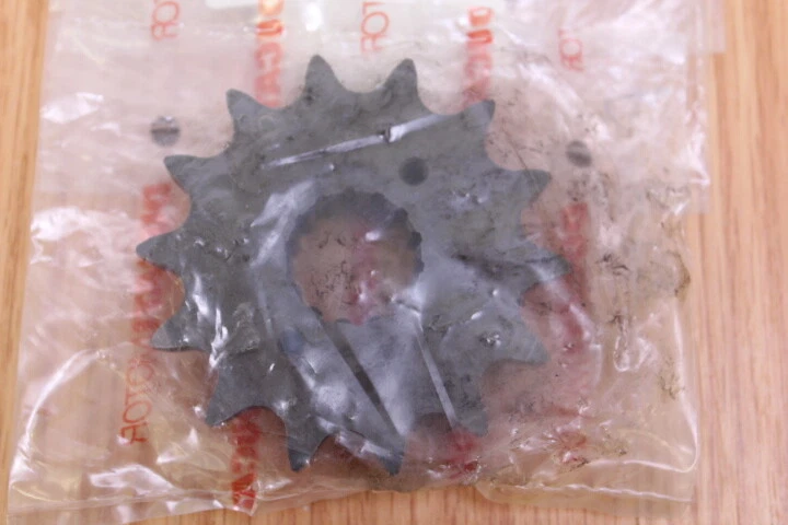 Piñón contraeje de 14 dientes Ducati Monster 1000 2003-2005 nuevo Foto 2 de 4