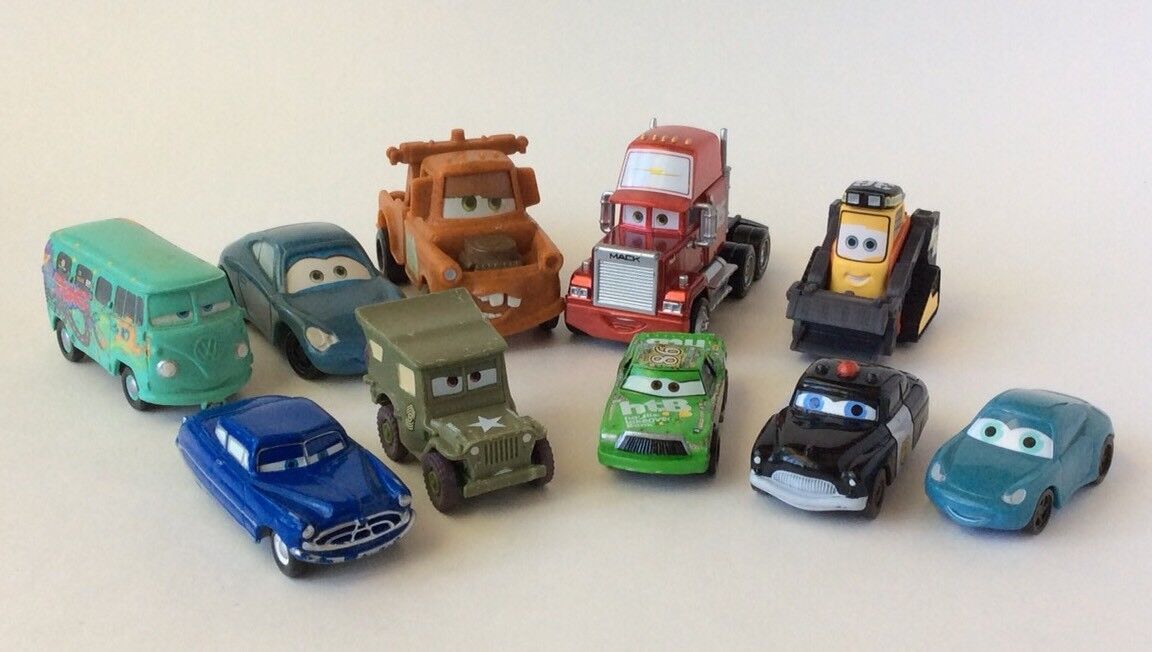 Disney pixar carros de brinquedo em metal fundido, diferentes