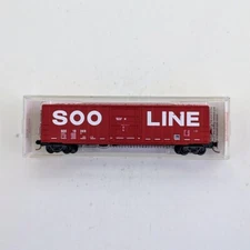 Micro-Trains 27260 N Scale 50' Rib Side Box Car Plug Door - SOO Line # 19369