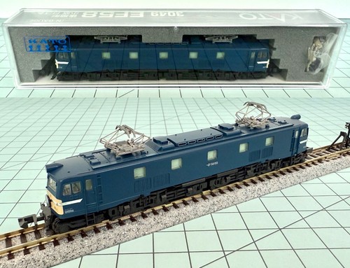 Kato 3049 Electric Locomotive EF58 Late Version w/Small Windows (N scale)
