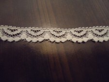 Ecru Flat Lace Scalloped Bottom Edge    Wide X 1.64 Yards