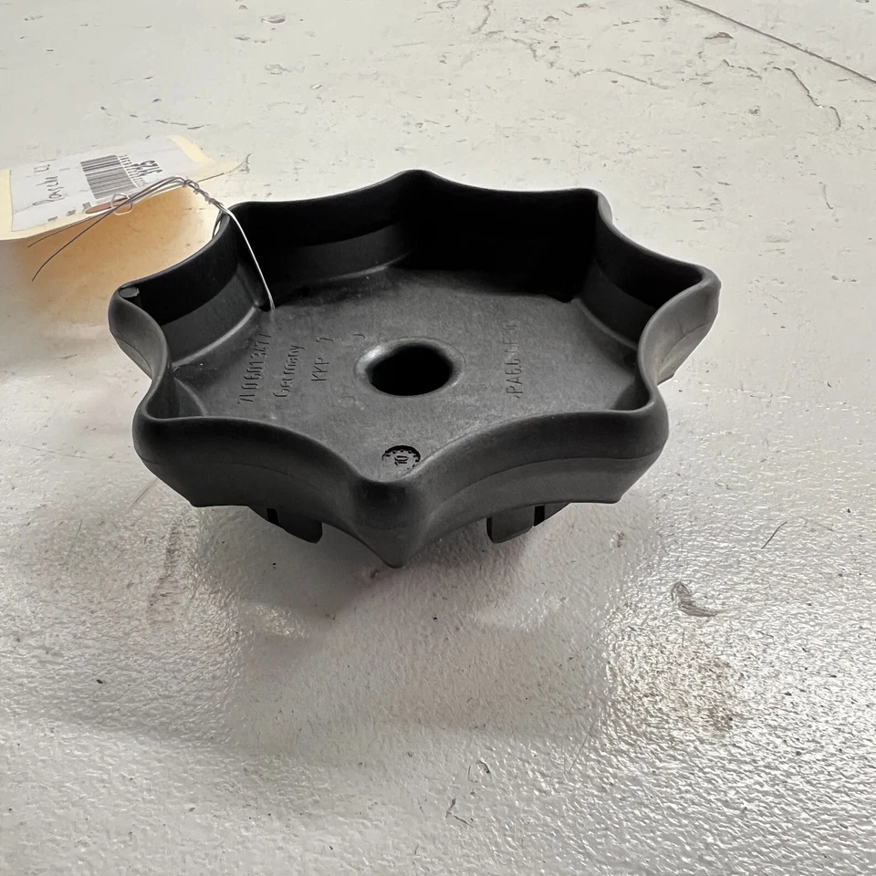 PORSCHE CAYENNE NEUMÁTICO DE REPUESTO SOPORTE RUEDA RETENEDOR PERNO CUBIERTA FABRICANTE DE EQUIPOS ORIGINALES 2011-2017 Foto 3 de 4