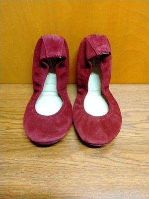 The Storehouse flats Women s size 7 Burgundy Suede slippers