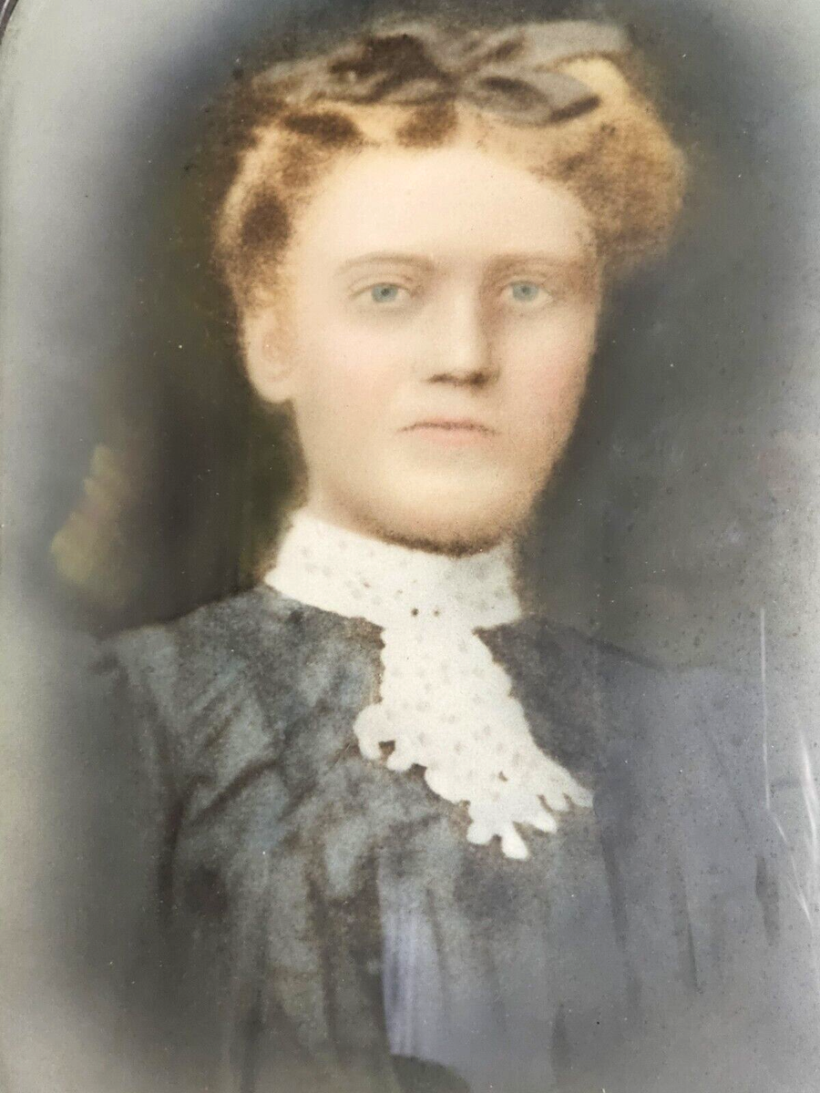 Antique Convex Bubble Glass Picture Frame of Charming Fancy