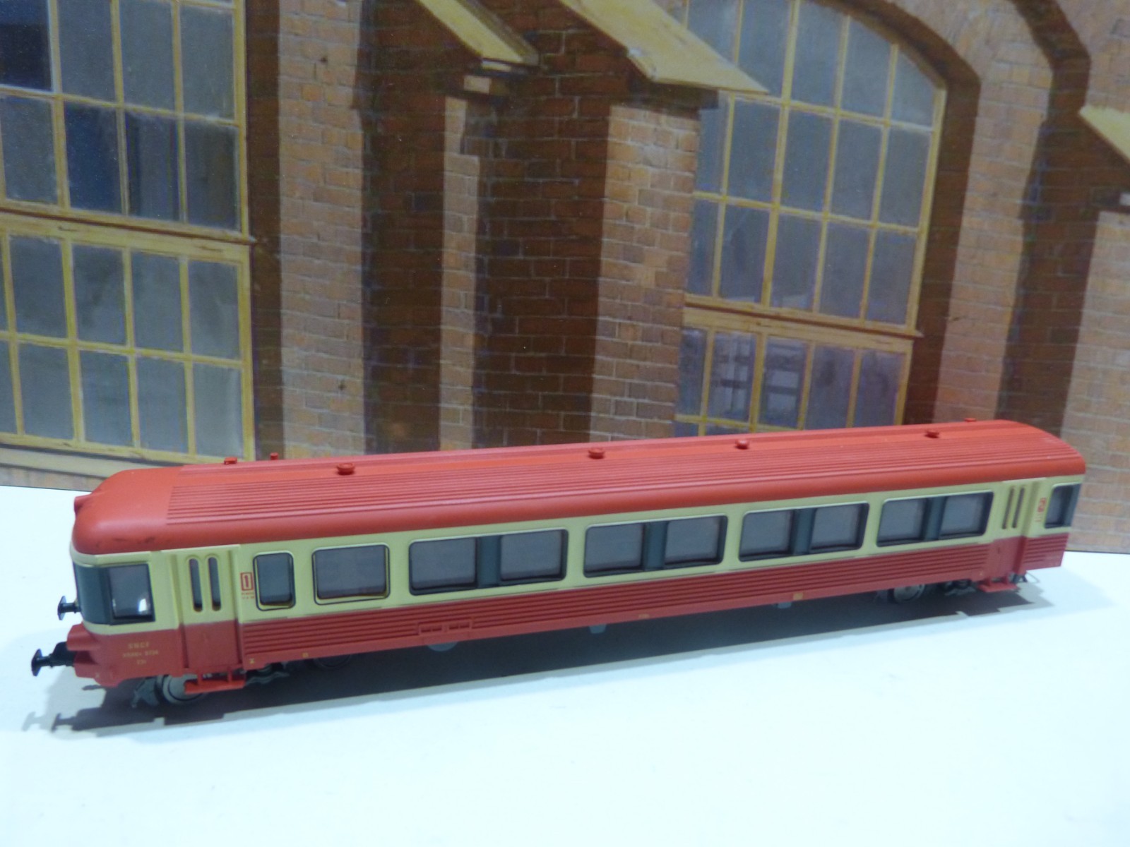 Picture 2 of 6