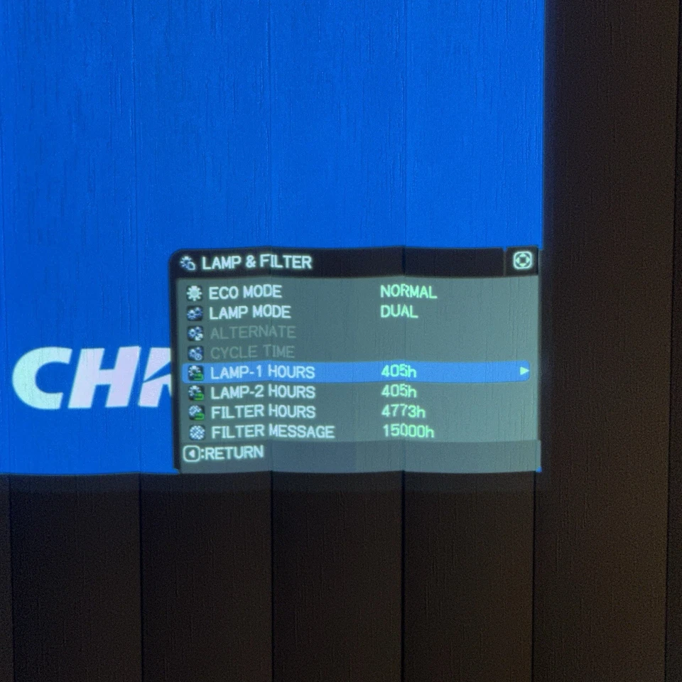 Proyector Christie DWU951 WUXGA DLP para gran lugar | 8500 lúmenes | 405 horas de lámpara Foto 2 de 4