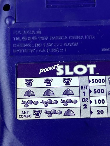 Radica Pocket Blackjack und Slots 90er 2008 Blackjack mit beleuchtetem Bildschirm - Bild 7 von 11