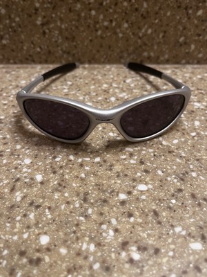 Oakley Minute 1.0 FMJ 5.56 Silver Sunglasses Y2K - Black Iridium