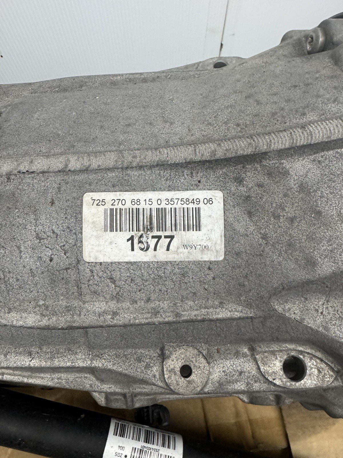 9-Speed Automatic Transmission Assembly 7252706815 Aston Martin DBX With Case