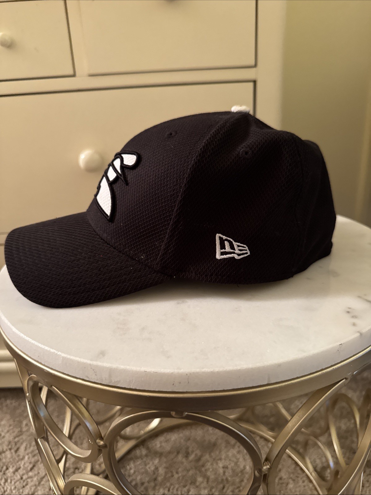 Picture 2 of 5