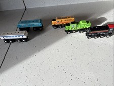 5 MAXIM ENTERPRISE WOODEN RAILWAY TRAIN ENGINE CAR MAGNETIC WOOD LOT