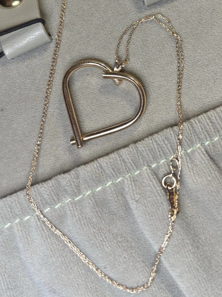 10k Gelbgold Vintage offenes Herz Anhänger Halskette 1,22g 27mm Herz 18" - Bild 4 von 4