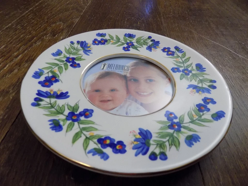 Marco de fotos Melannco 7,5" redondo 3,5" pintado azul floral no me olvides flores Foto 2 de 4