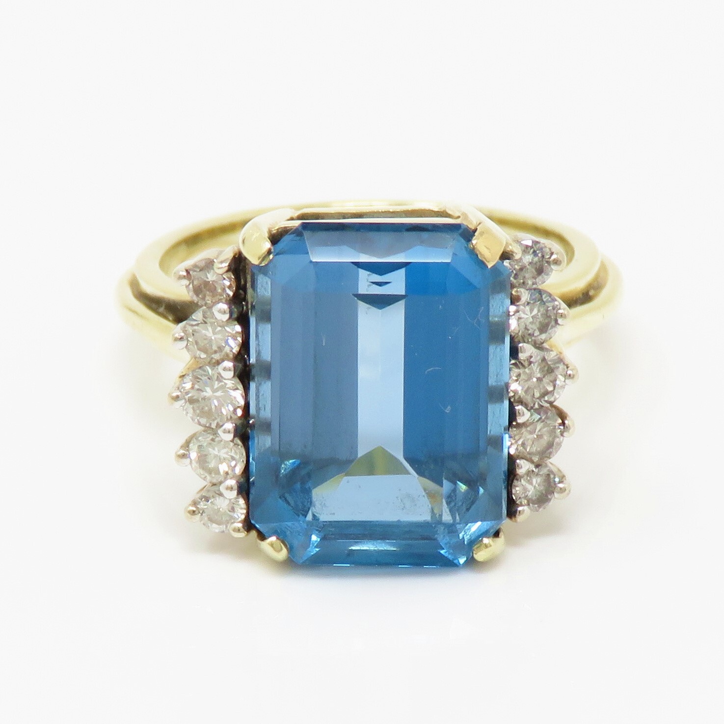 NYJEWEL 14k Yellow Gold Large Blue Spinel & Diamo… - image 1