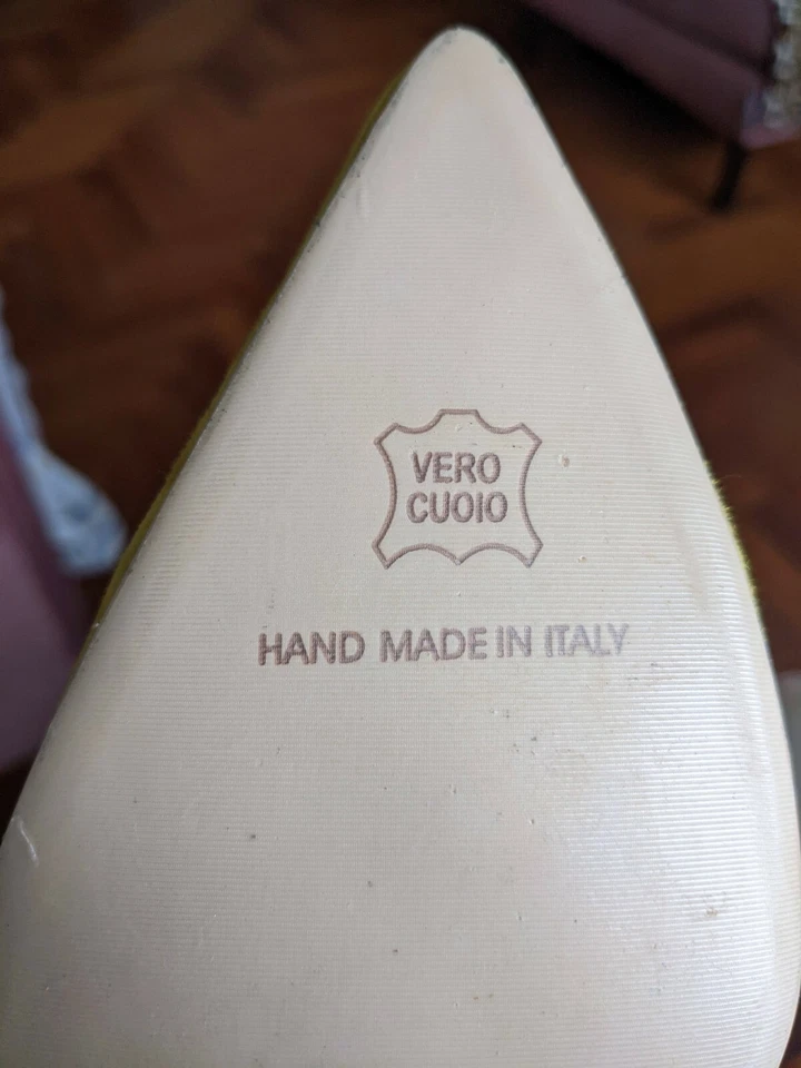 Manolo Blahnik - ZAPATO DE SALON ANTE MOSTAZA - BB-025 - MADE IN ITALY TALLA 41 - Imagen 4 de 4