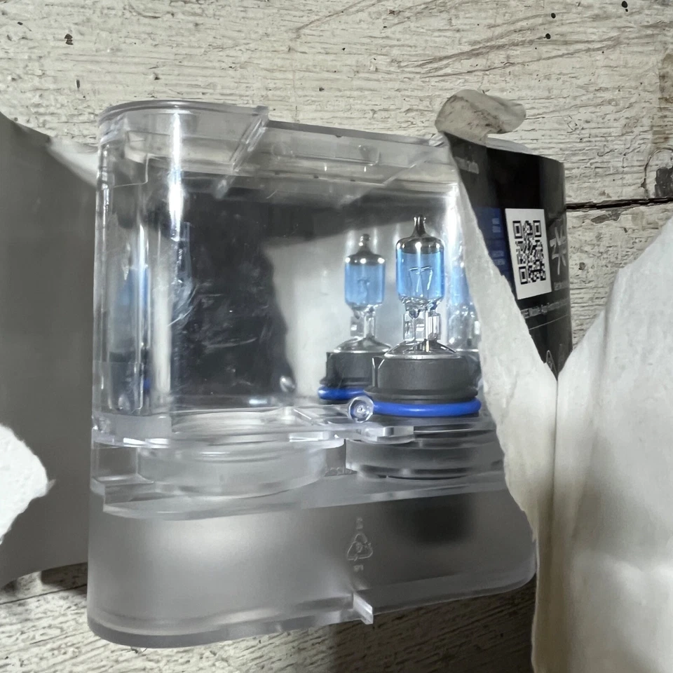 NEW Sylvania Silverstar ZXE 9004 Pair Set Headlight Bulbs Xenon Fueled - Image 3 of 4