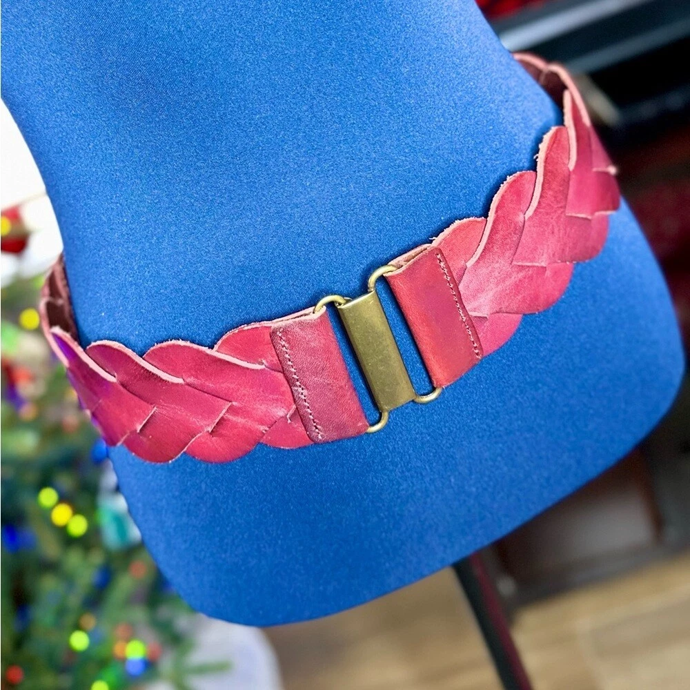 Anthropologie Vintage Braided Leather Belt with Rounded Buckle in Pink Red M/L Anthropologie Vintage Braided Leather Belt with Rounded  main image 2