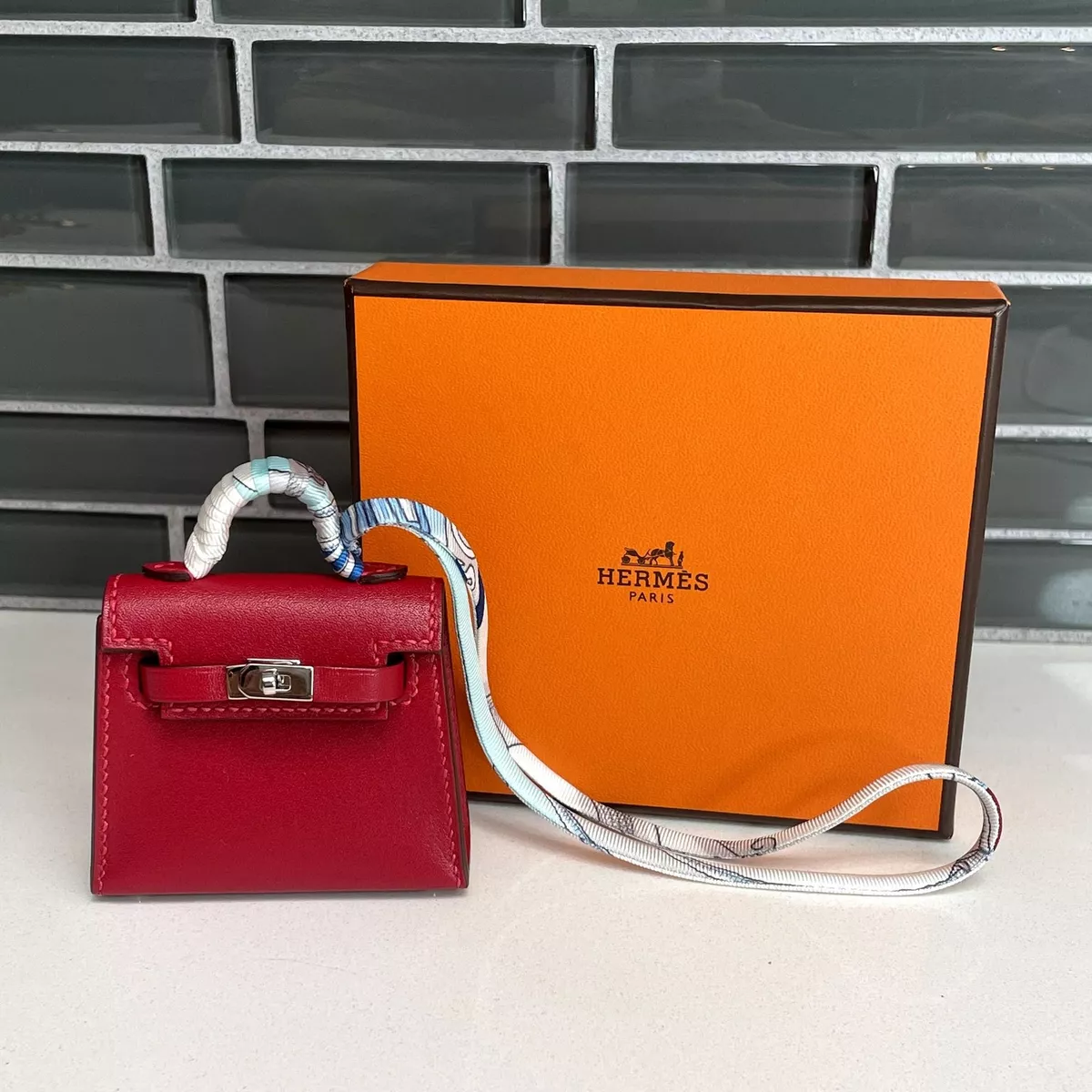 HERMES '20 Micro Kelly Twilly Tadelakt Leather Red / Rouge Vif & Silk  Twilly Bag