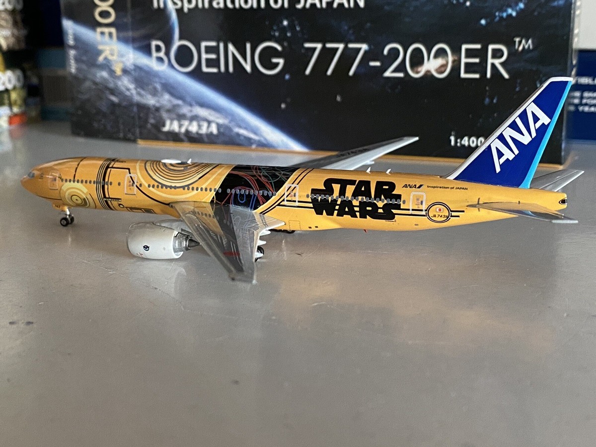 美品　ANA B777-200ER JA743A　C3PO　1/400 ANA Boeing 777-200ER JA743A Star Wars C-3PO JC Wings