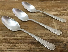 3 Teaspoons Tea Spoons Louvre Wallace Silverplate DuBarry 1914 Mono S 110620