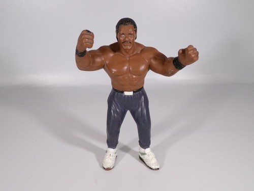 GALOOB WCW WRESTLING BUTCH REED NIKE TRAINERS FIGU...