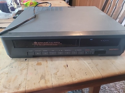Daewoo VCR DVR-5088N VHS Tape Player HQ Video Cassette Recorder TESTED