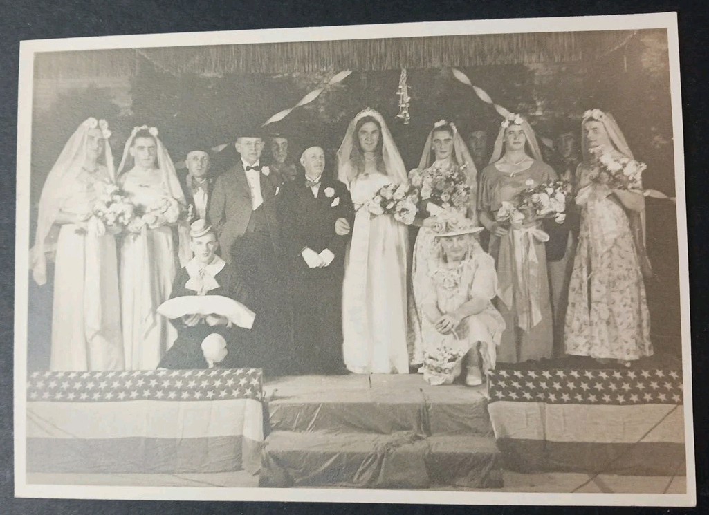 Picture 1 of 8