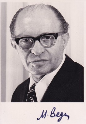 Menachem Begin Original Autograph on Photo ''Nobel Prize Peace 1978''
